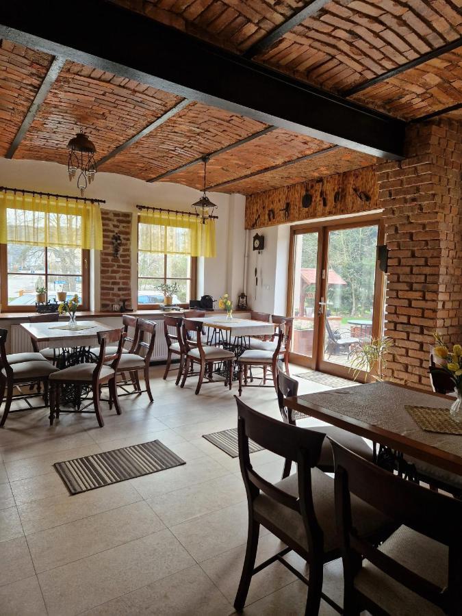 Stara Kuznia Radkow Hotel Bagian luar foto